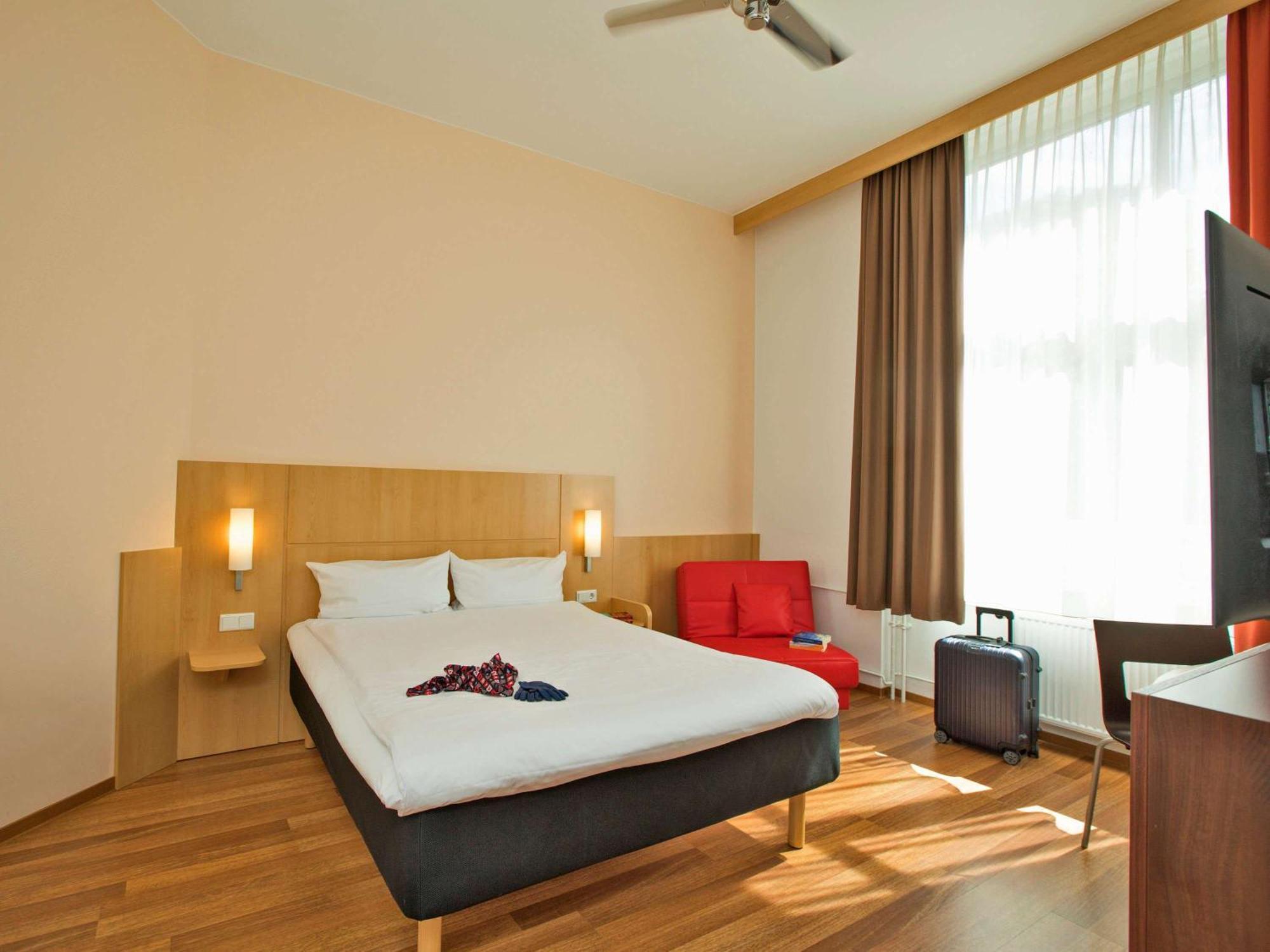 Ibis Berlin City Sued Berlim Exterior foto